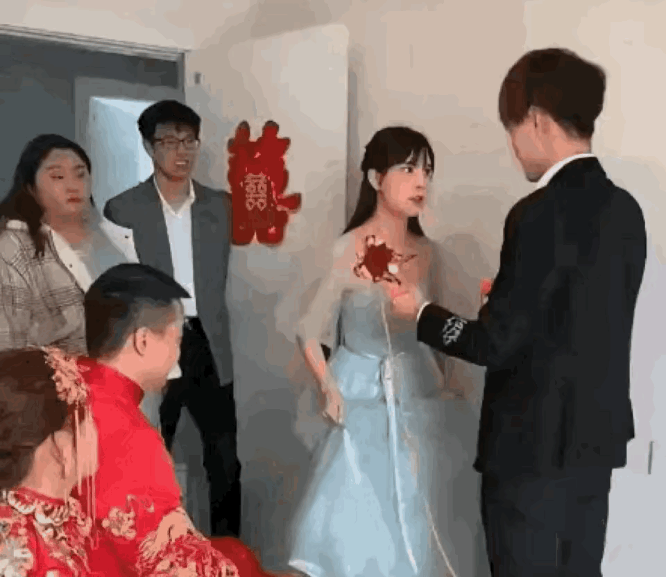 图一：情商高的人，总是能够成功的把人家给逗乐。
图二：果然是这样，什么样的人，养