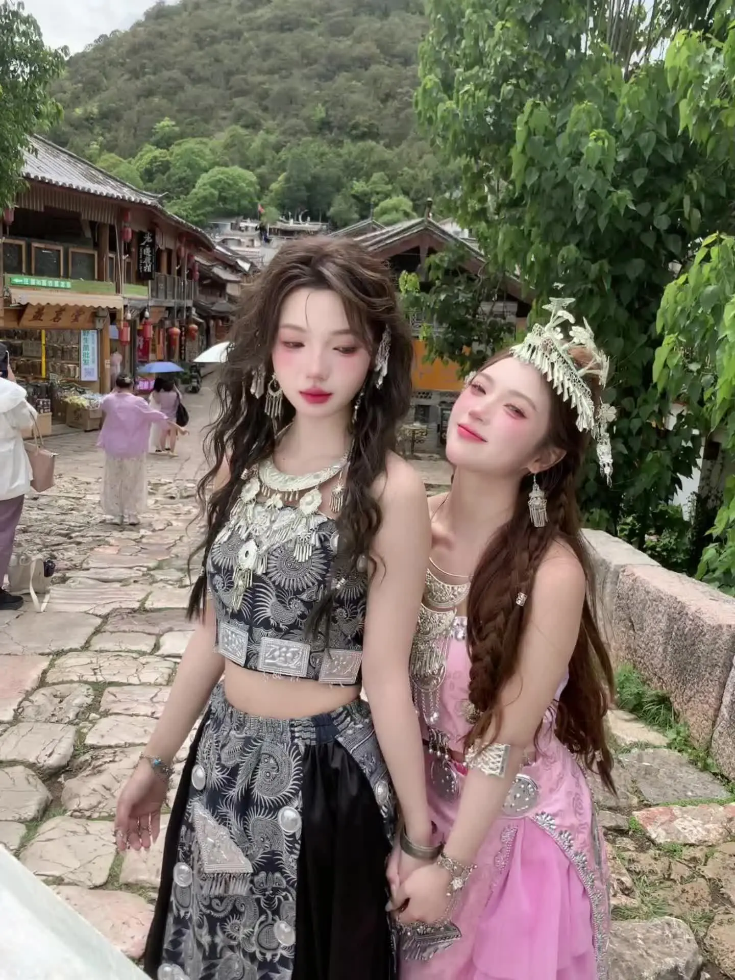 live直出的苗疆少女太美啦✨赞爆朋友圈的苗疆少女写真！