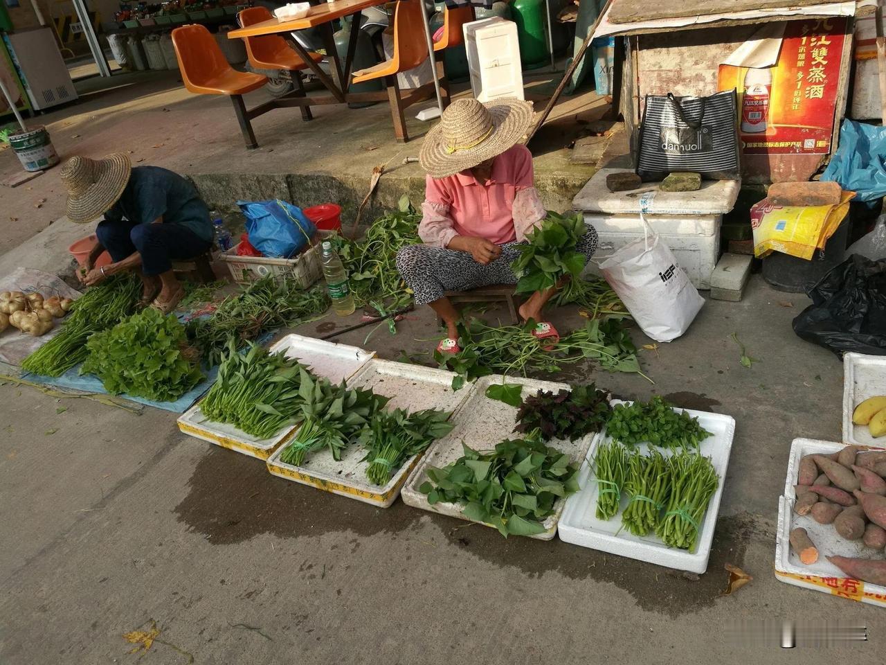 养老金看似不少，为何我几乎成了月光族？
身边经常有人问：“你养老金这么高，钱总该