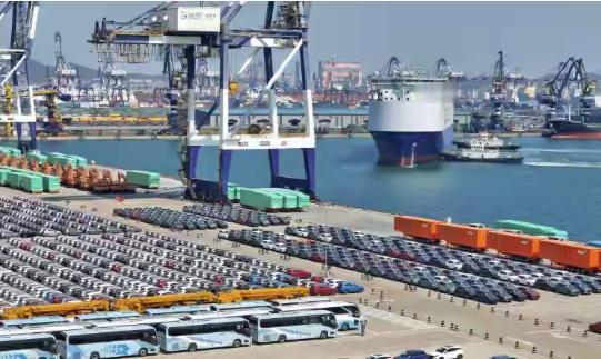 如今三大战场同时开打，中国一个举动，却是让西方悟了一个道理：欧洲能乱，中东能乱，