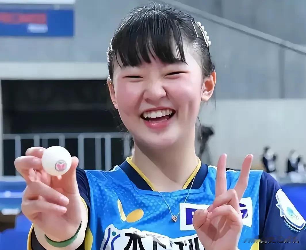 “太嚣张了！”亚锦赛上，张本美和首次打败孙颖莎，夺得了亚锦赛女团冠军，赛后的她手