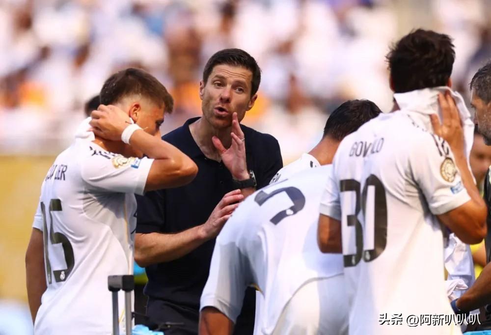 定了！曝阿隆索敲定未来，与利物浦签下3年合同，带队复仇皇马。

被皇马解雇的阿隆