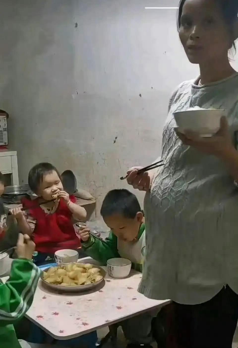 六个人吃一个菜为什么还要生？ ​ ​​​