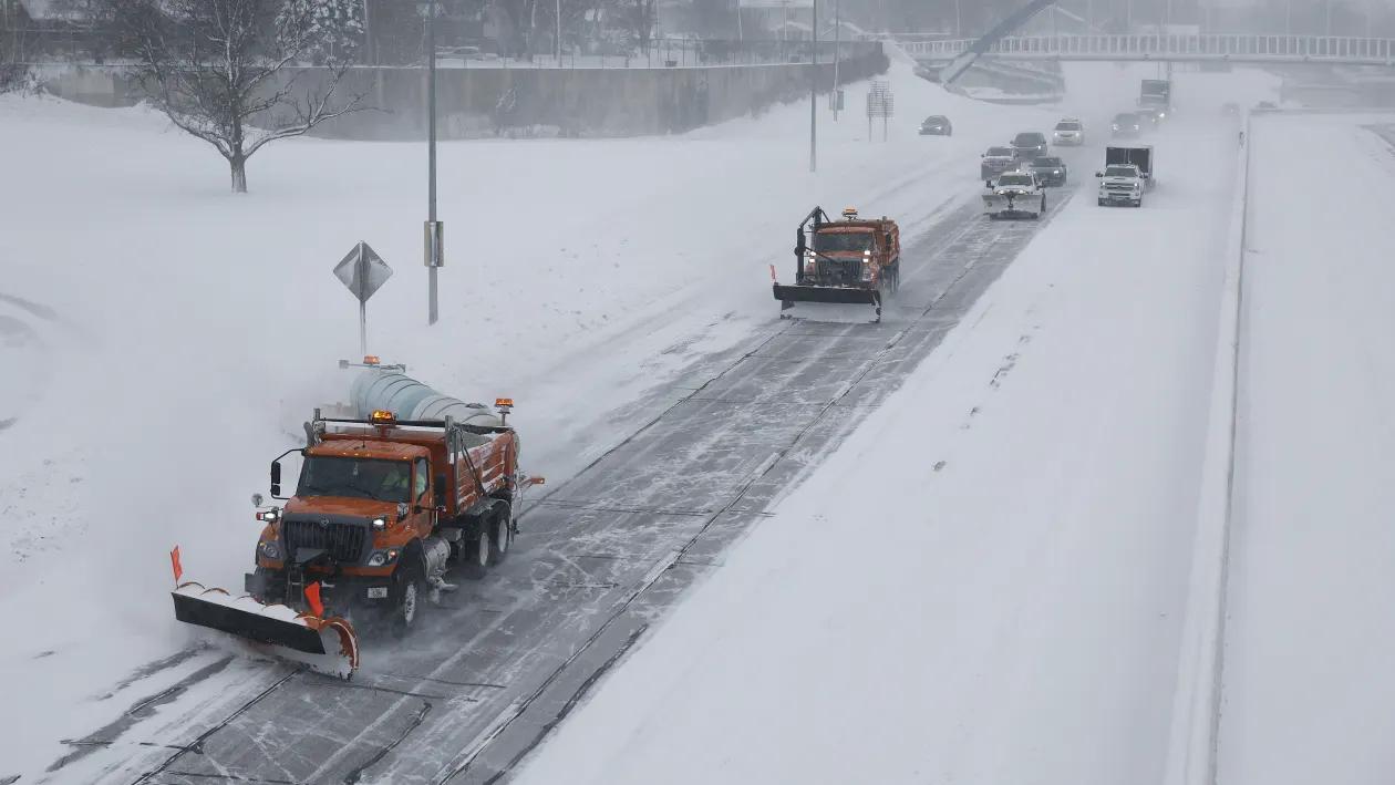 欧盟理事会批准自2027年起禁止俄罗斯天然气进口，欧洲冬天不冷吗？

本周一，2