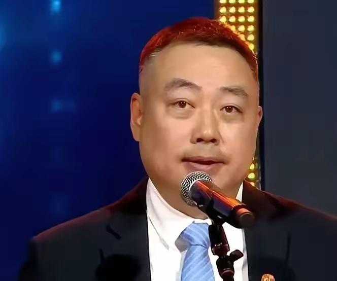 12月30日，上海体育馆炸了锅，2024乒超总决赛盛大开幕！刘国梁主席、秦志戬教