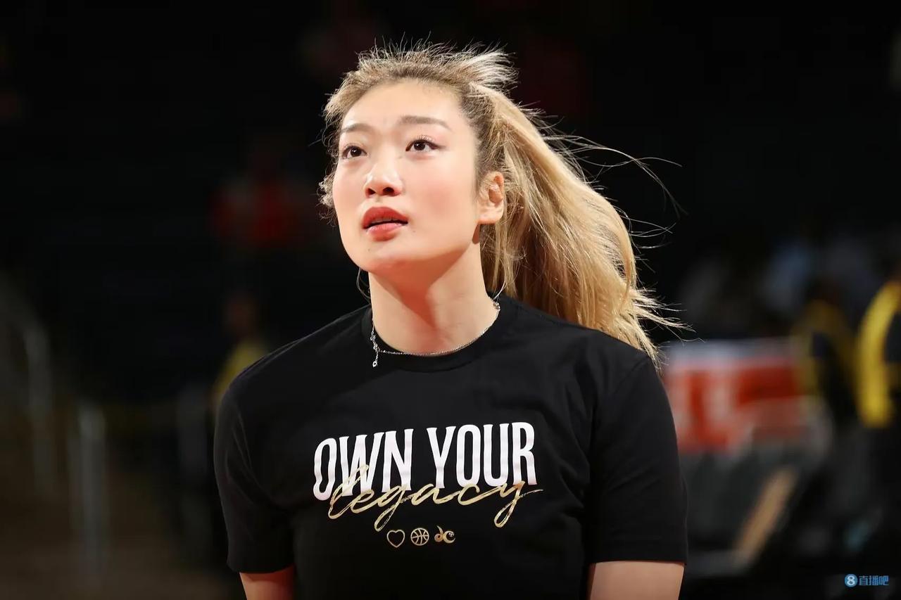 女篮李梦已经与队友合练！

根据7月12日中国女篮训练公开课的视频显示，中国女篮