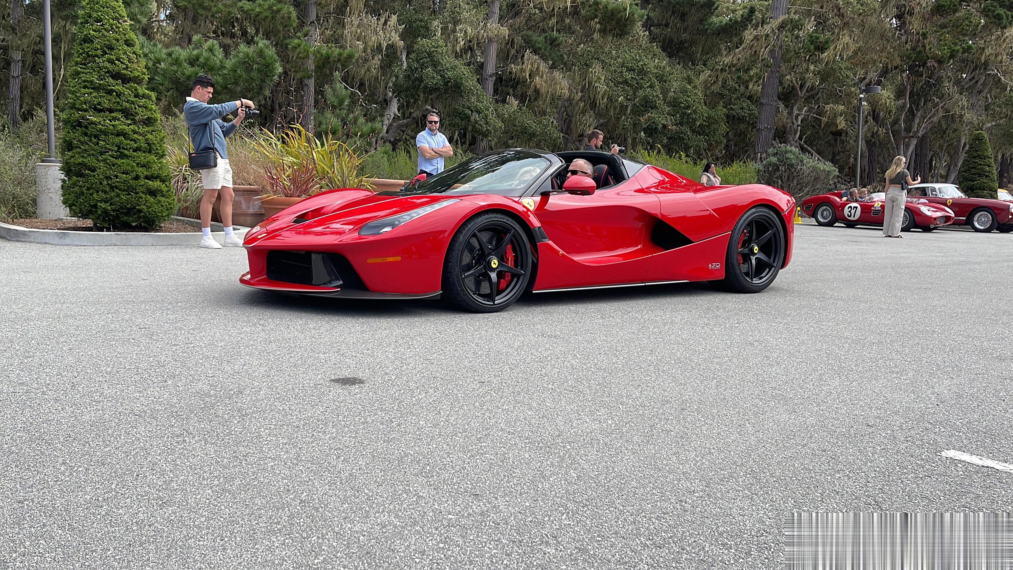 这九张都是视频截图，视频稍后发出，正好带大家认认法拉利[哇] ​​​