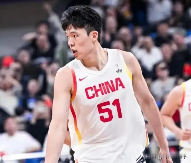 在杨瀚森不参加亚洲杯比赛的消息被曝光后，随着中国篮协官方公告发布，这一消息得到证