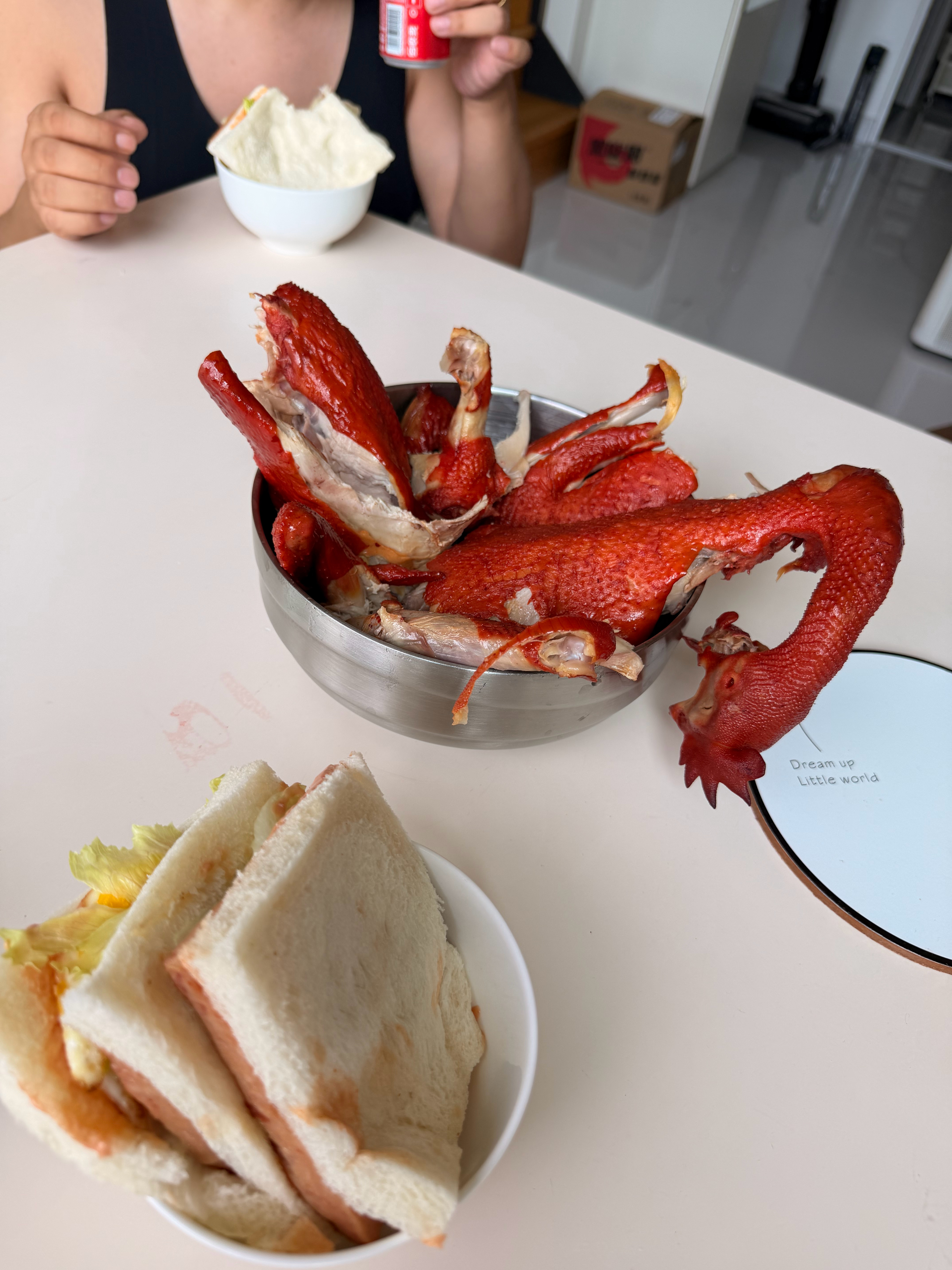 自制三明治，大李手撕熏鸡，太吓人了😱都没食欲了🤦♂️ 