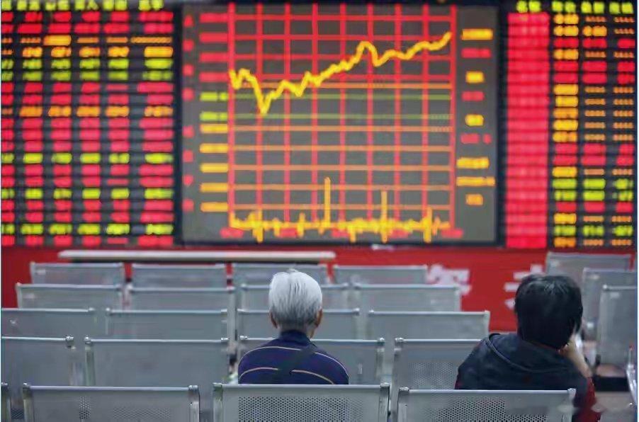 A股牛市三连阴探底3926！特朗普关税+华为AI催化，明天更大级别反弹要来了？周