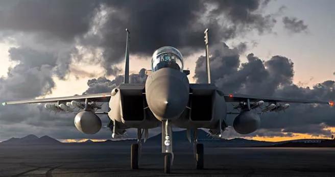 美国空军最新采购的F-15EX战机价格比F-35A还高出约750万美元，这使得一