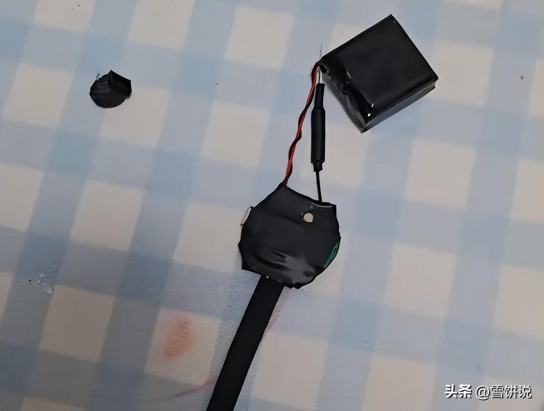 色字头上一把刀！广东深圳，女子在出租屋洗澡，可刚进到卫生间就觉得不对劲，她怀疑里