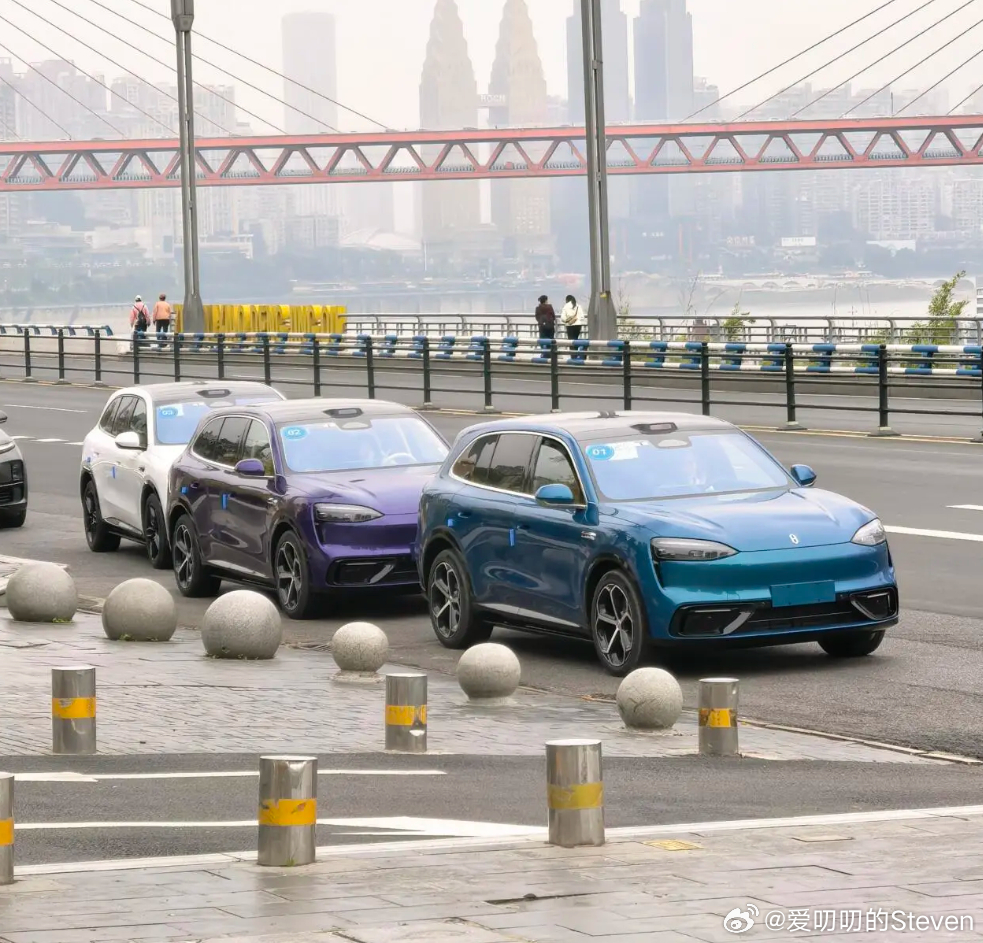 现在这时间点，这么多M6，这么全的配色也就在重庆才能看到。问界m6