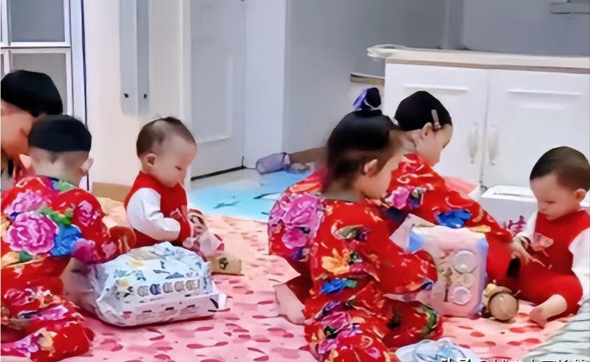 真敢生啊！辽宁鞍山，一名女子怀孕生子，结果她生了3次，每次都是双胞胎，现在家里6