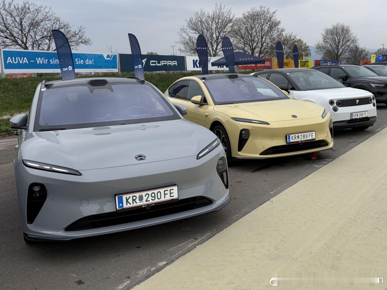 蔚来欧洲 奥地利代理商 AutoWallis 上周带着蔚来和萤火虫参加了面向企业