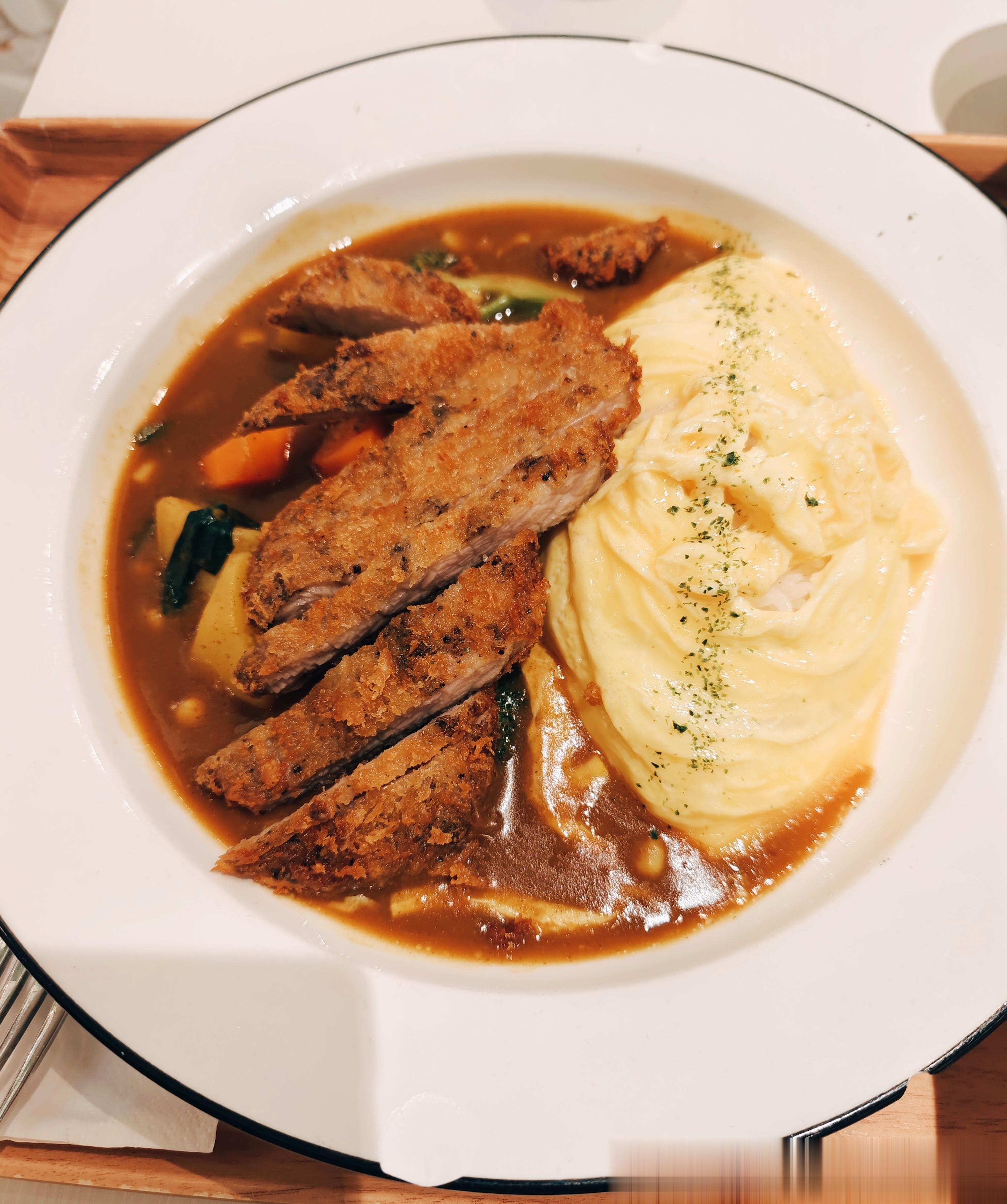 下夜班吃一个能量爆炸的中饭，晚上再去撸个铁就完美了[笑cry]，大家吃饭了没 ​