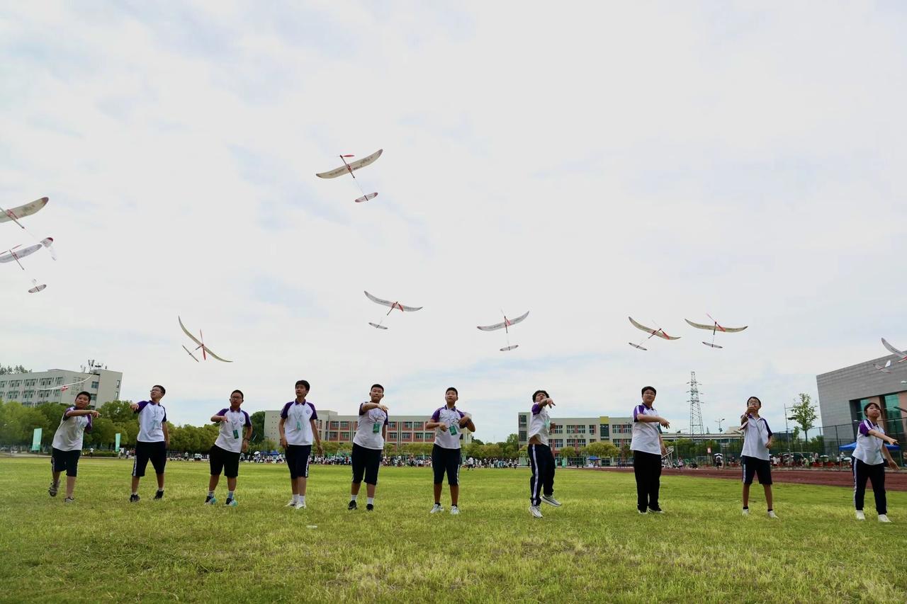 四川省青少年航模锦标赛在阆中圆满落幕

7月19日，为期三天的“星火杯”2026