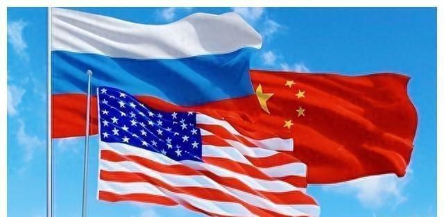 台湾《旺报》评论道：“美国知名学者萨克斯曾经比喻中美俄三个大国的战略博弈，俄国人