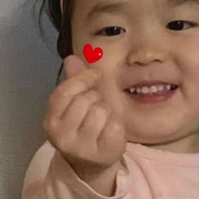 #老人照顾失智女儿44年每天4点起#这样的故事让我感觉到老人的不容易以及对自己女