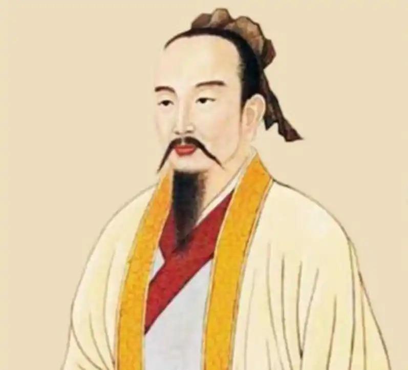 公元前473年，范蠡见小贩卖鱼，总要在桶里放些水草，不解其意，小贩道出缘由后，范