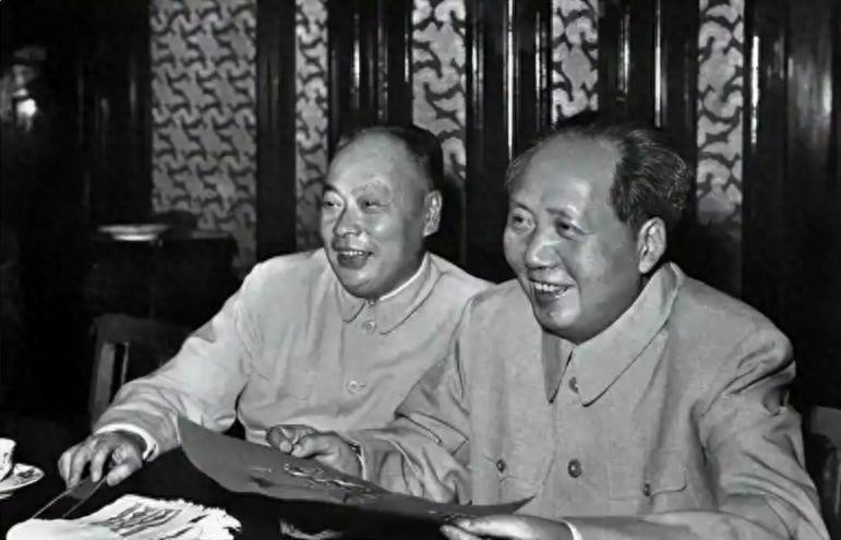 在三大司令坚决请求再战金门时，为何彭德怀不同意？毛主席调解也感为难
1953年4