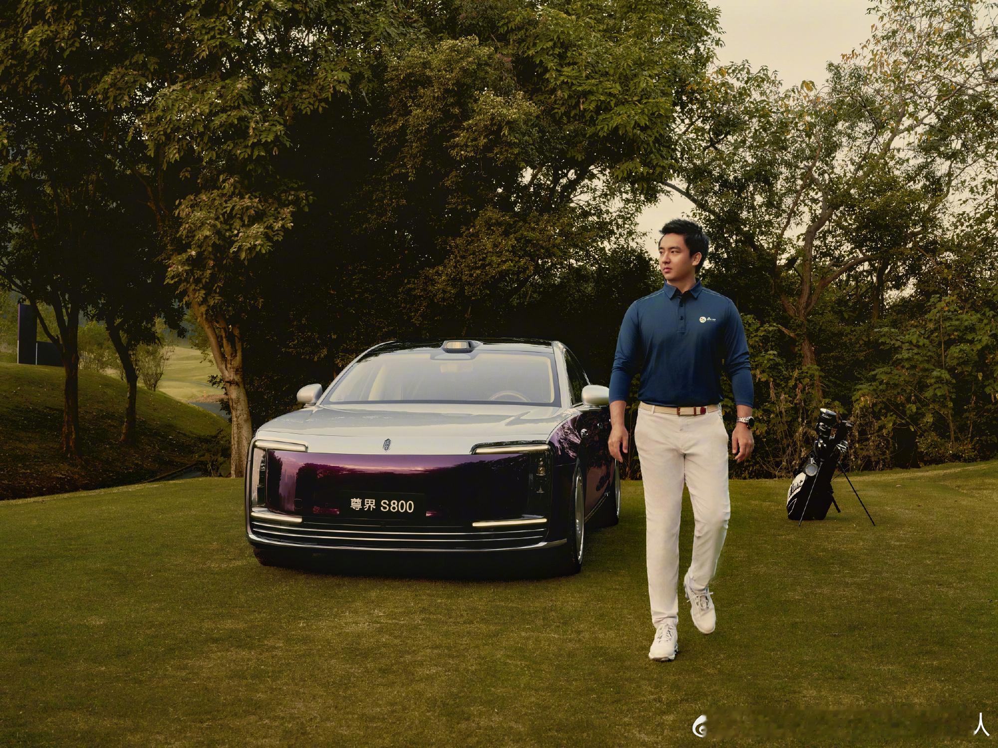 在绿茵与果岭之间，高尔夫从来就不止于一场挥杆。它是中国顶级圈层的流动盛宴，更是隐