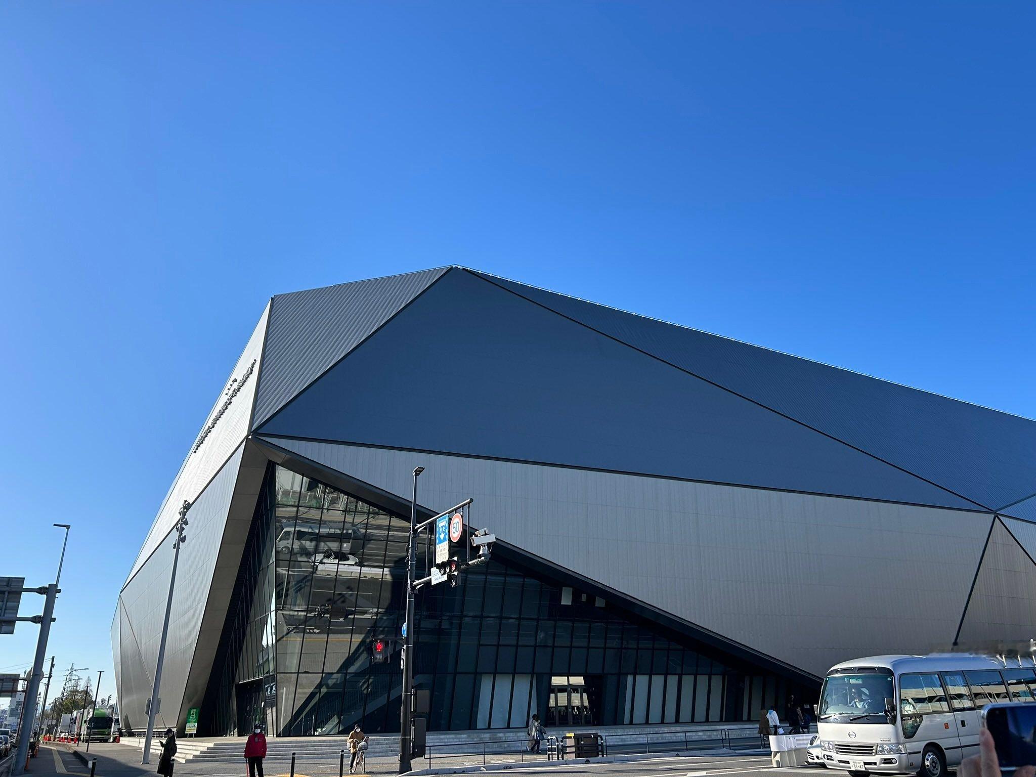 原来SAGA arena是巨型的kaku啊，怪不得REALIVE安可要选在这里（