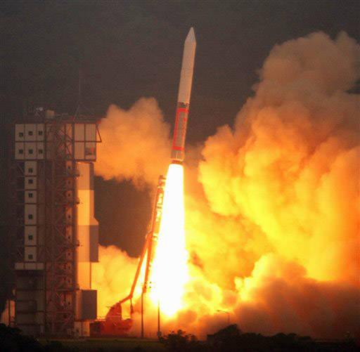 日本首次部署远程导弹是二战后安保政策的根本性转折，直接打破“专守防卫”伪装，将东