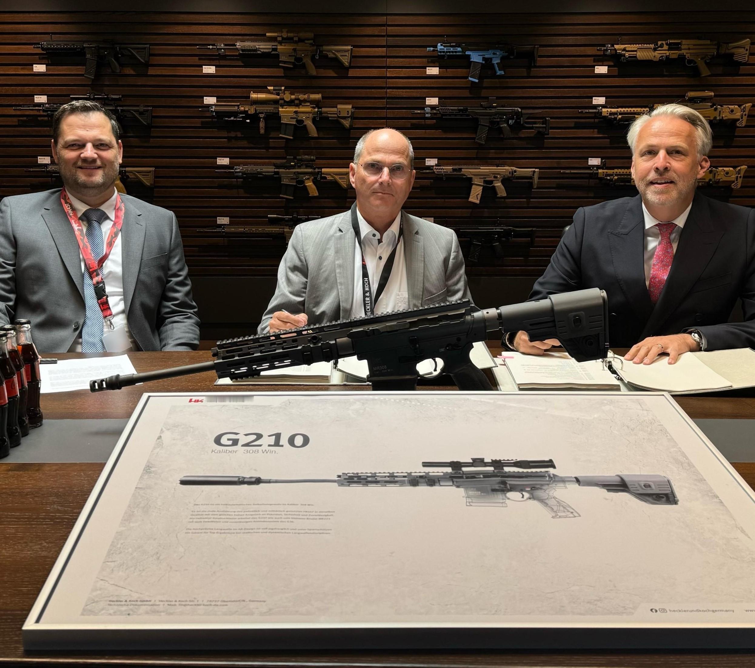 来自H&K的官方消息，德国特种部队选择了H&K MR308A6步枪作为短程狙击武