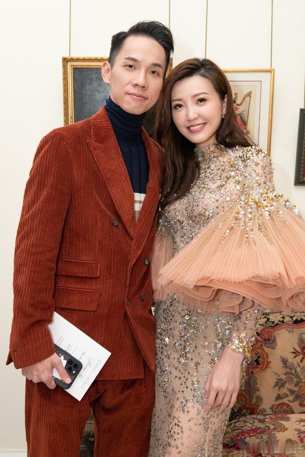 歌手吳若希剛在內地榮升業主，為夫家打造五星級度假屋，加上事業穩步上揚，家庭、事業