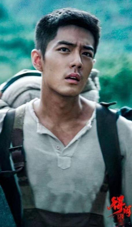 那台词，那演技，那颤抖的肌肉，一看都是下了功夫的 