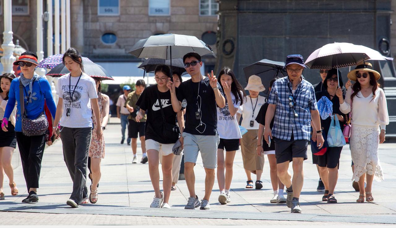 一名德国华人表示，“欧洲人讨厌中国人的原因，就是因为如果在街上看到一群人大声吵闹