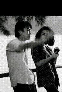经典就是经典，星爷这个吸烟动作，内娱男演员要学多久呢？

