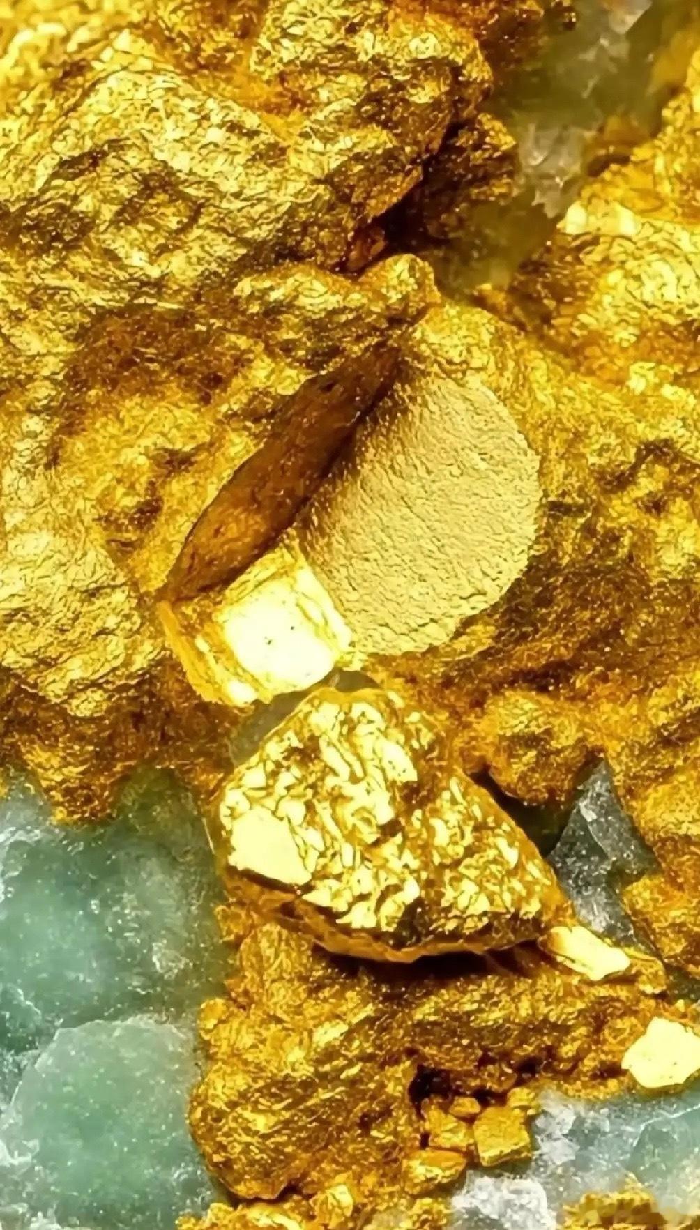 奉劝大家！不要卖黄金，不要卖黄金！黄金涨价不是因为缺货，是因为黄金是国家与国家之