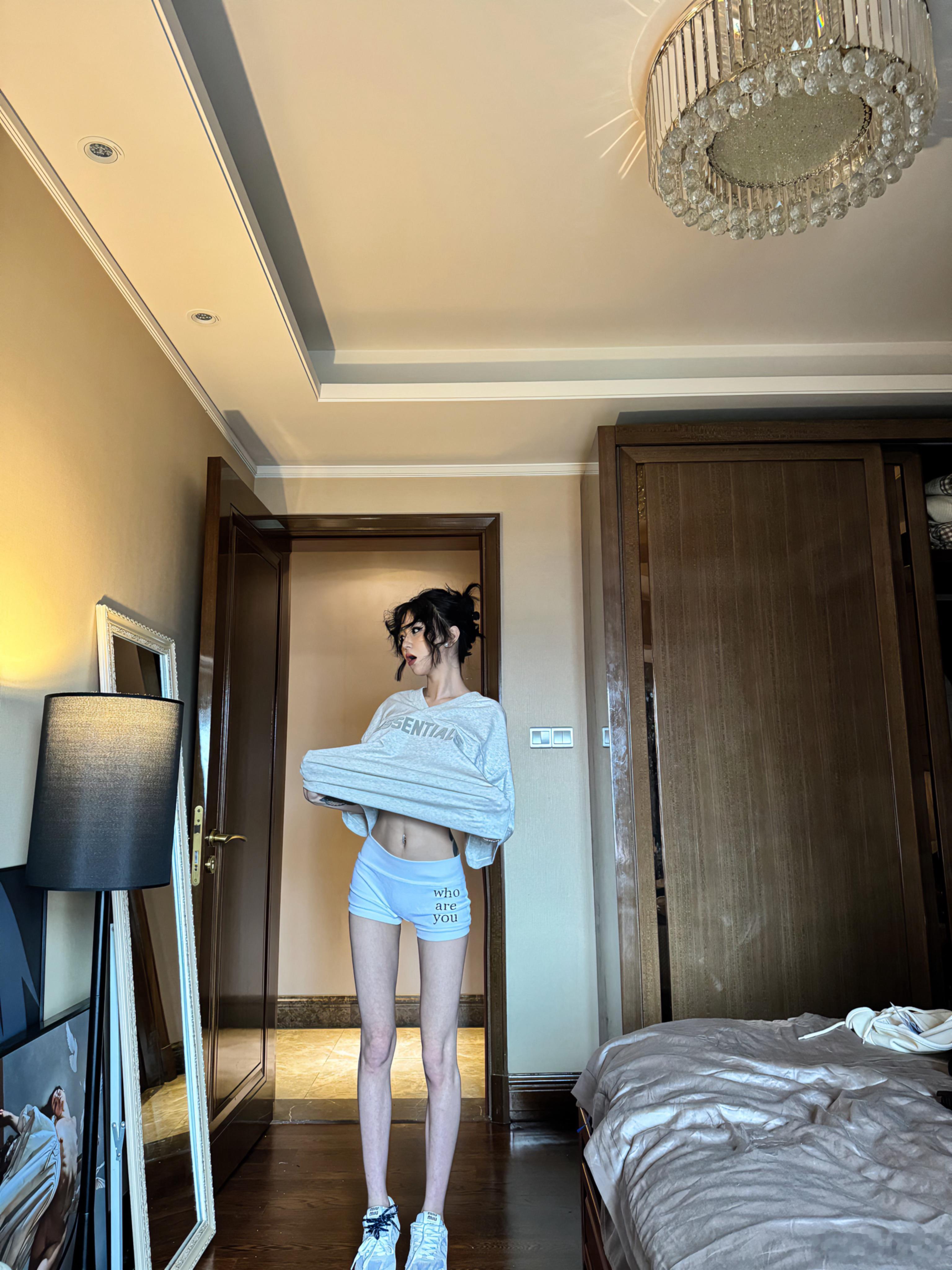 三号店[摊手] ​​​