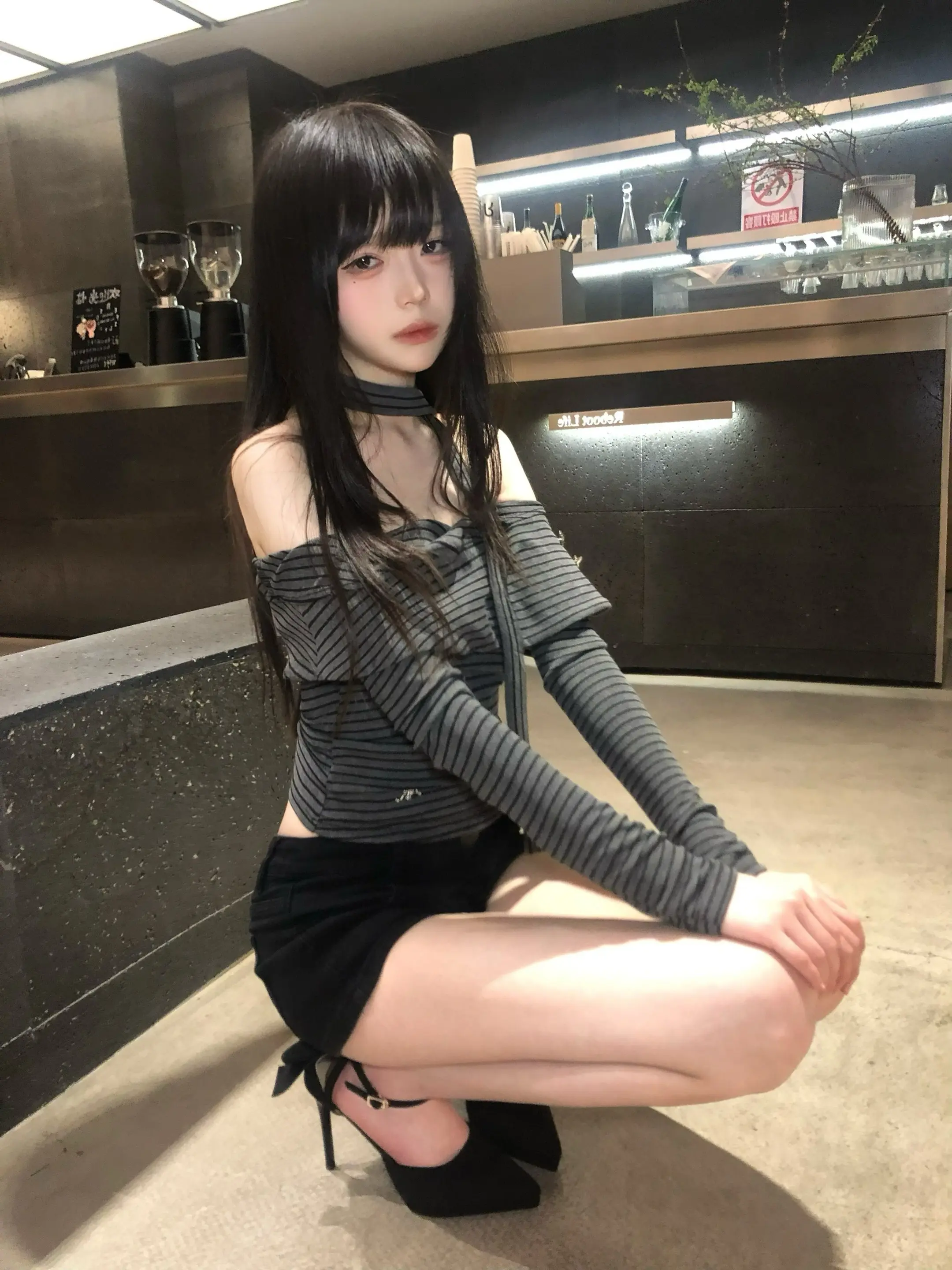 望着你的眼睛我总是情不自禁