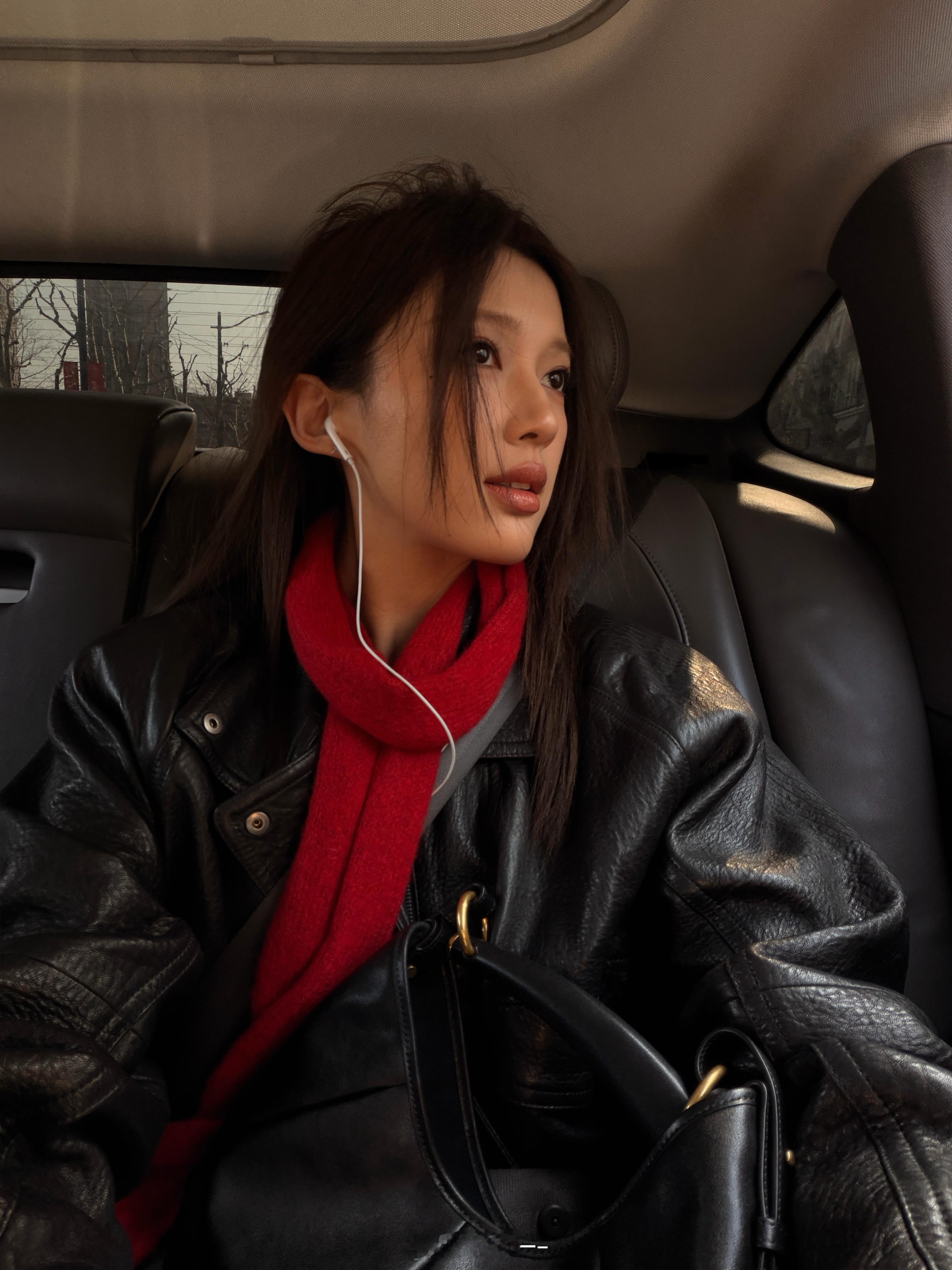 失踪人口报道最近的照片都被红色填满啦🧨 