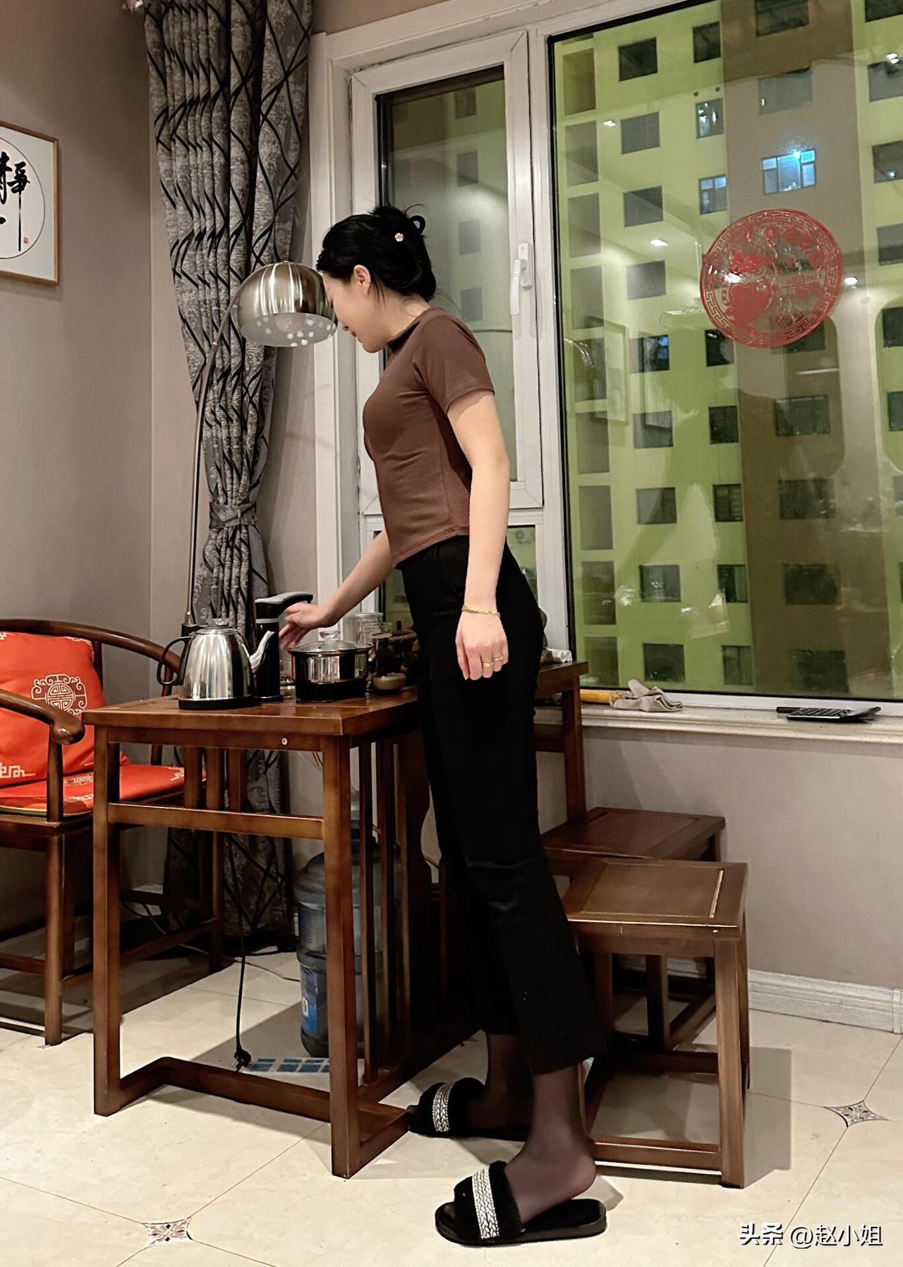 这就是你们眼中所谓的裤里丝[捂脸]。