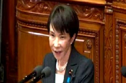 这脸变得，属实是比翻书还快。
前脚咱们刚把三菱等20家日企拉进“黑名单”，精准狙