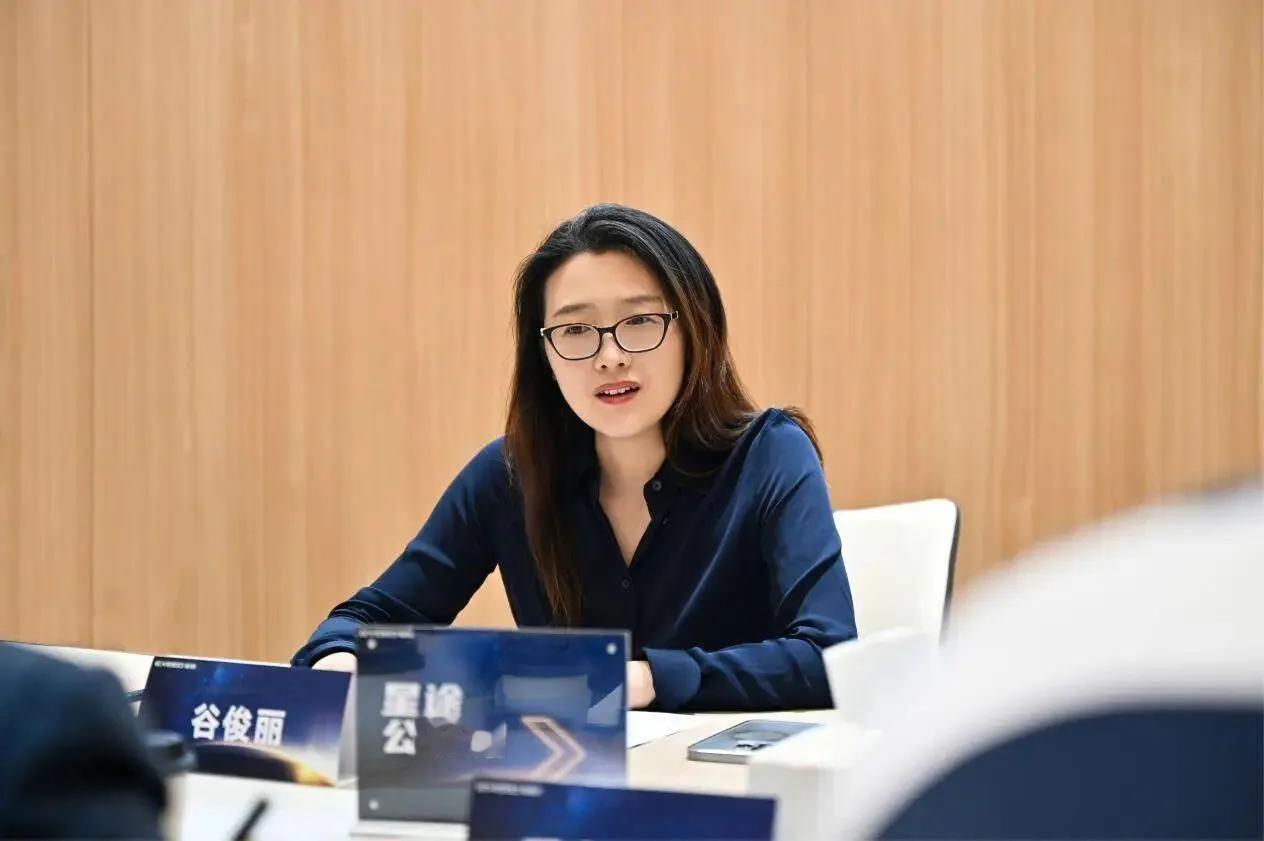 奇瑞高管：特斯拉研发进度领先国内智驾两年

在“智能汽车，善治共享”的分论坛上，