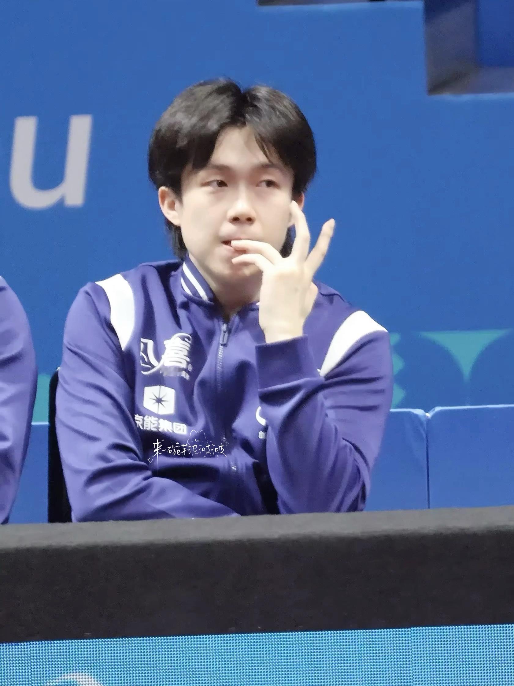 你埋下的每一颗努力的种子，都在看不见的地方，悄悄扎根结果。那些打不倒你的，终将让