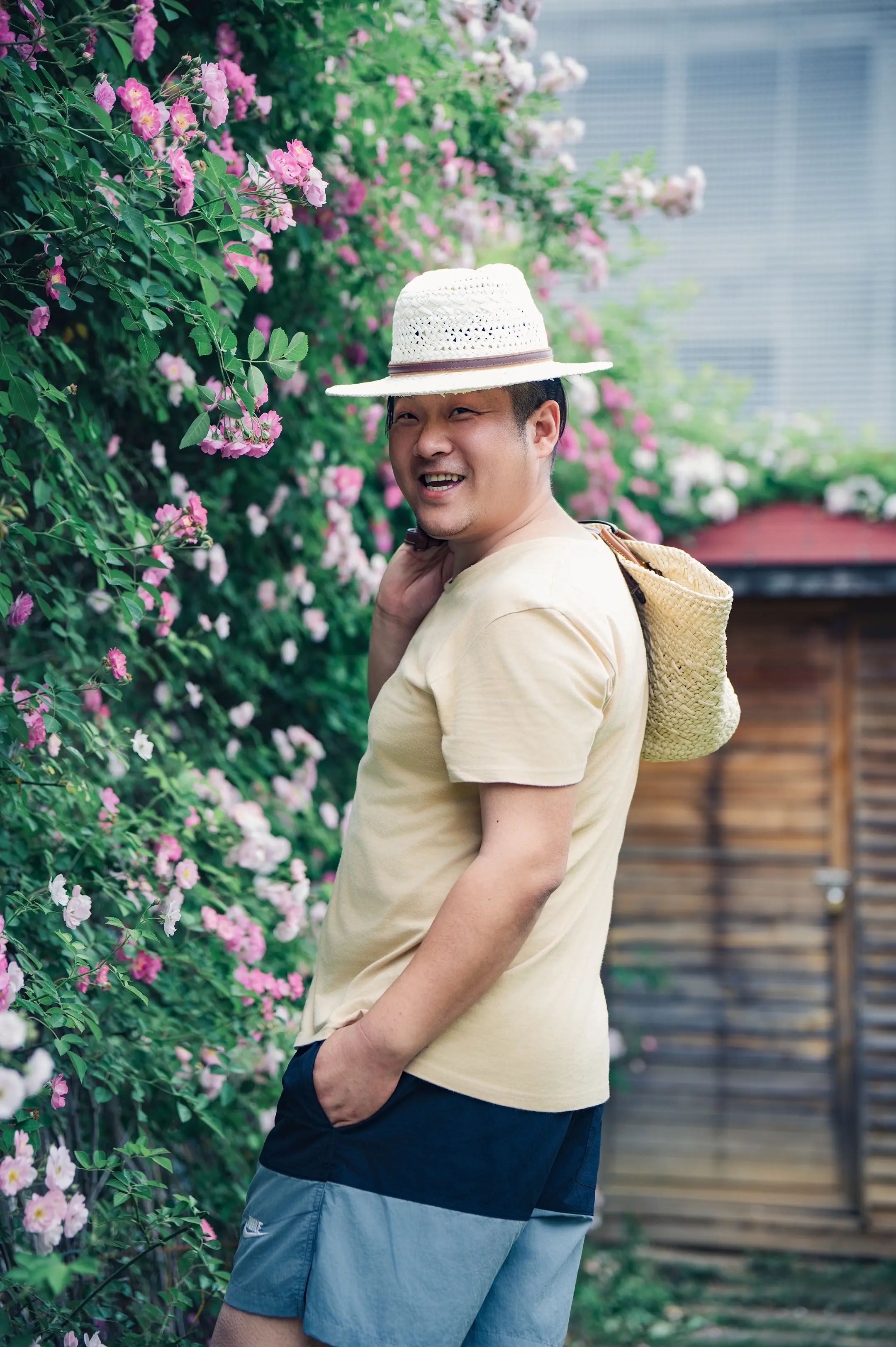 胖子vs蔷薇 肥男偶尔日常。 摄影师