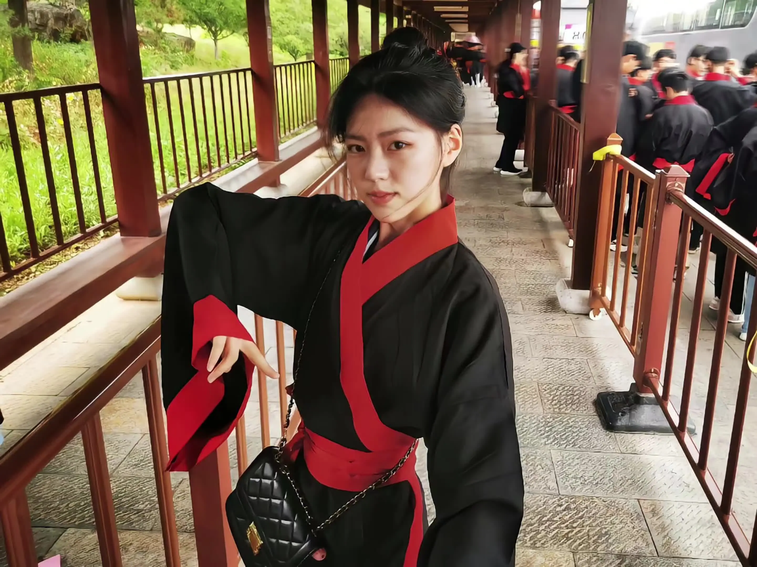 人总是这样拥有了就抛弃 腻了就背叛 不如意就诋毀 （博主