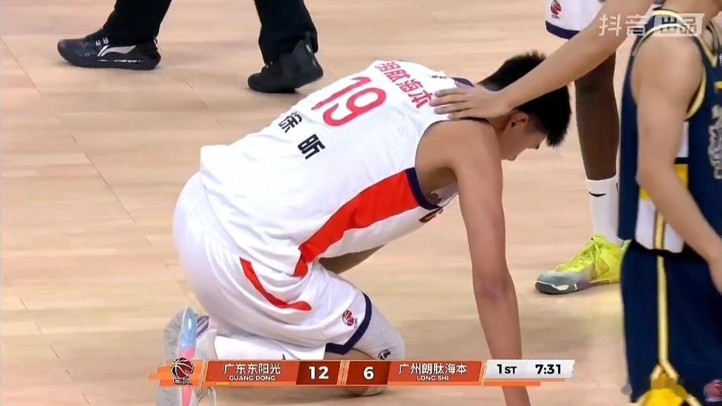 广东男篮比赛一场废一个，这背后到底是道德的沦丧，还是人性的扭曲？国家队后卫程帅澎