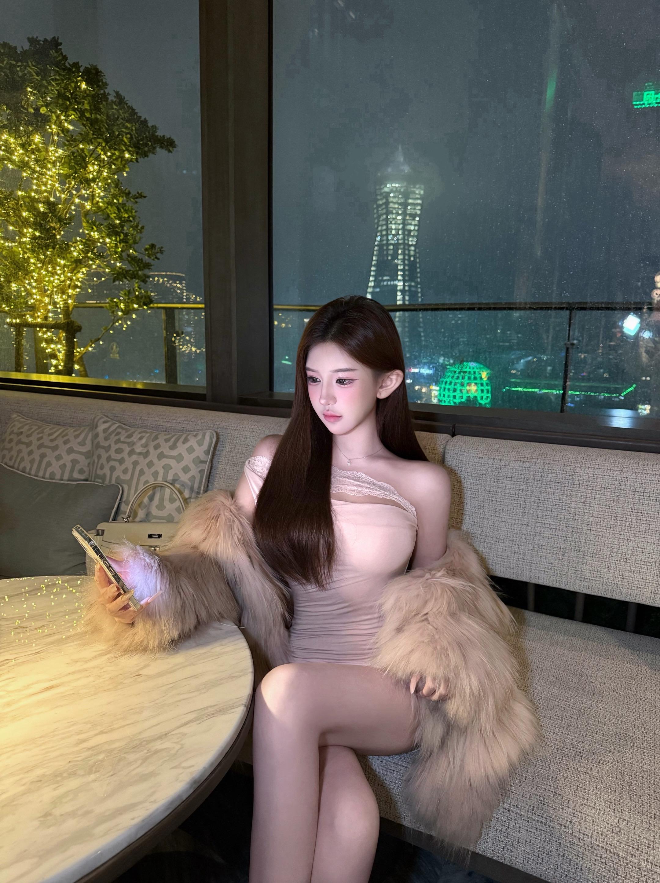 只怕幸福眼看完整 我的心却早已冰冷