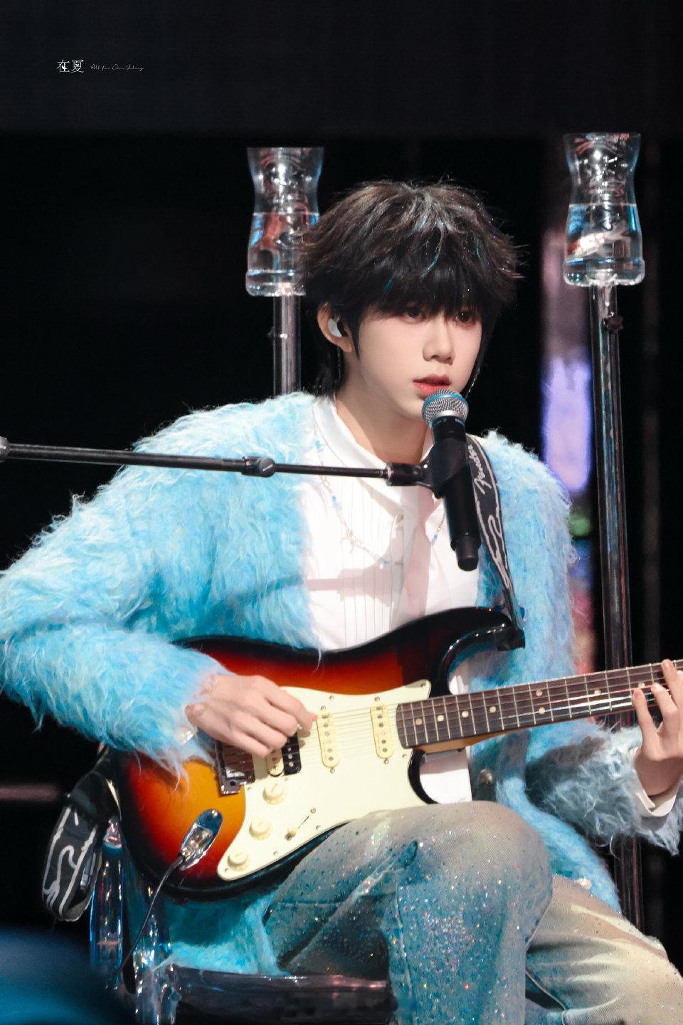 陈奕恒唱得好温柔啊。。美而萌之 陈奕恒吉他弹唱 陈奕恒我是一条鱼