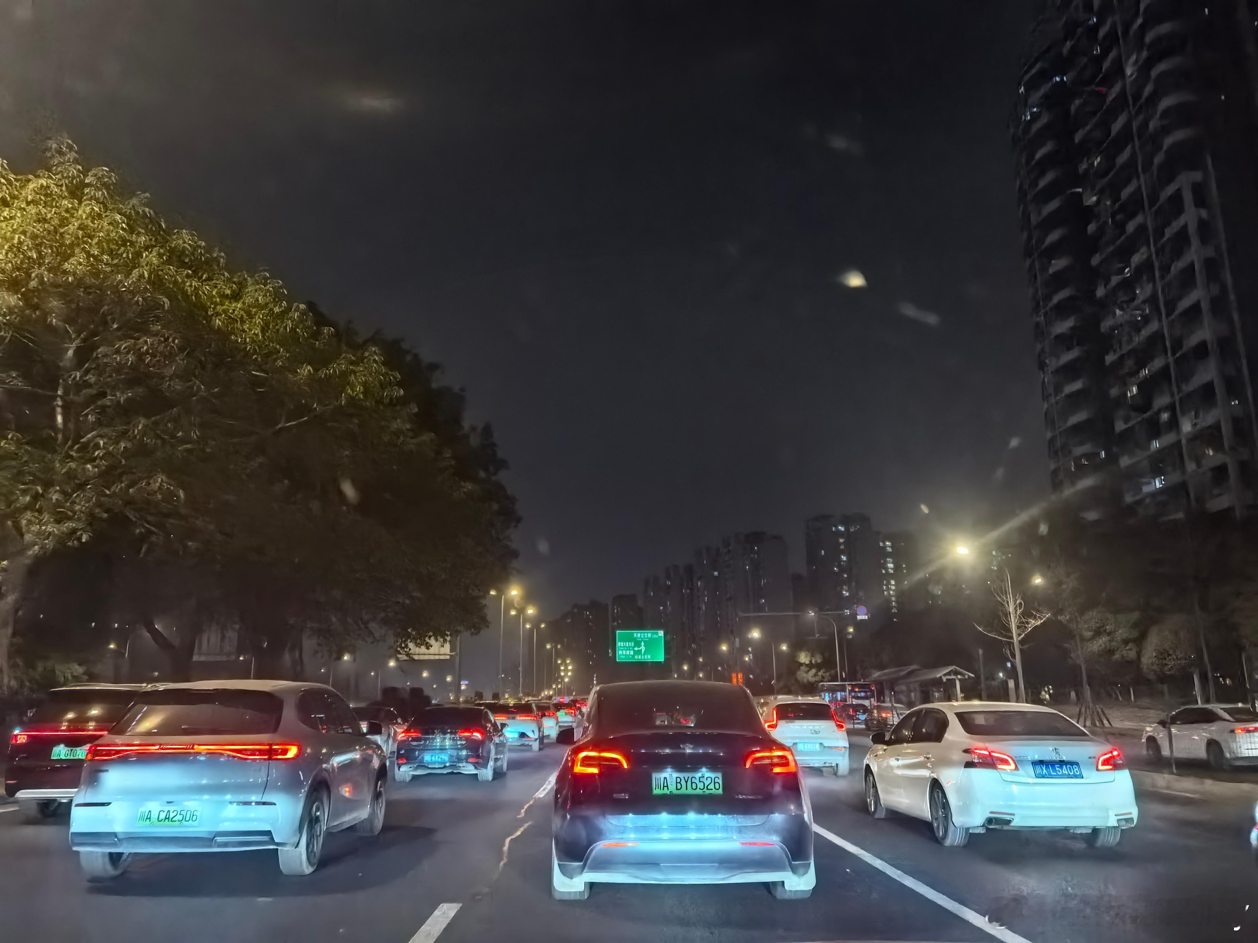 堵得一望无际堵车