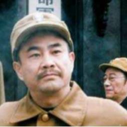 1950年，白崇禧逃到台湾后，抽空去拜访邻居朱怀冰，不料，刚踏进他的家门，便听到