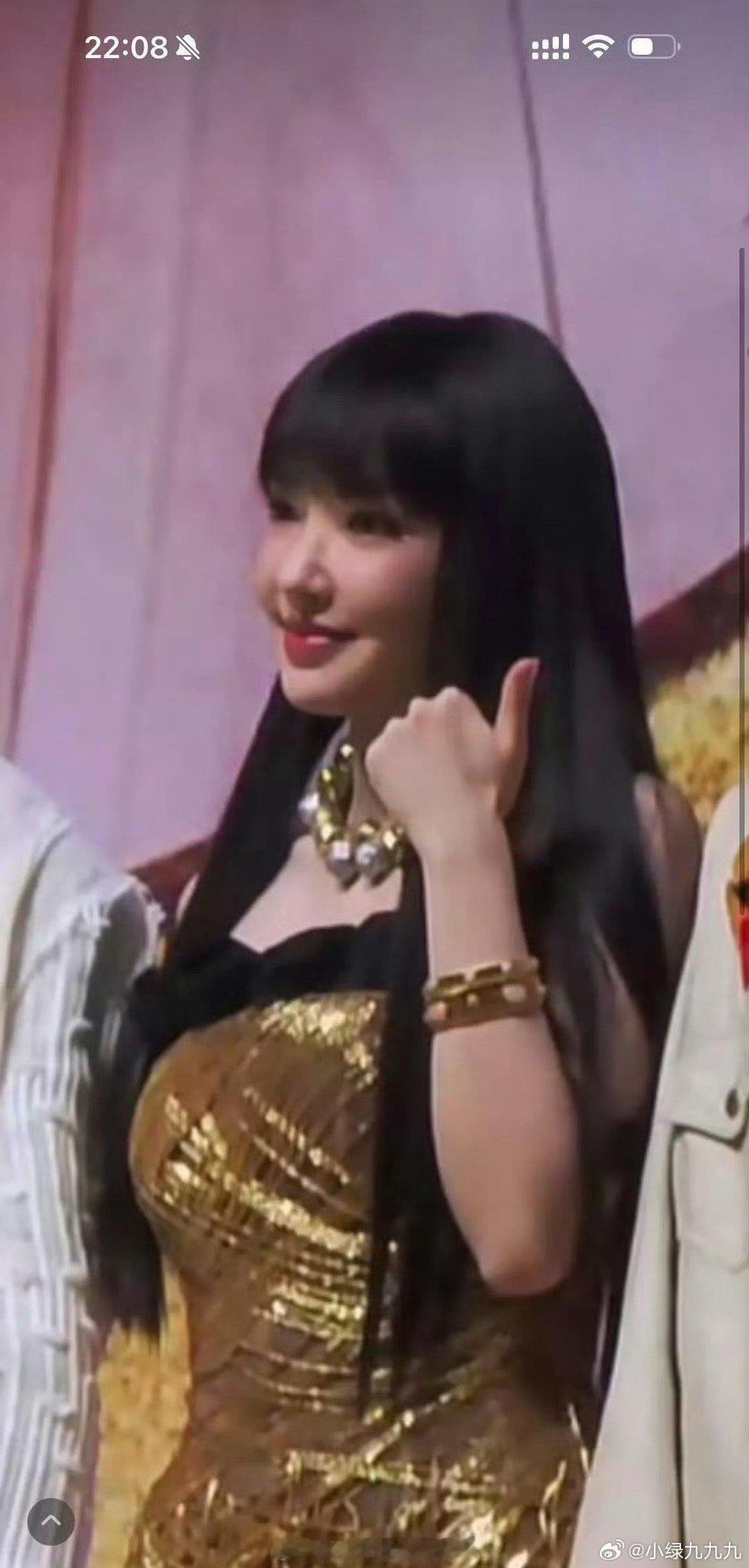 程潇脸肿了我没有容貌焦虑了……状态不好女明星的脸也会肿…… ​​​