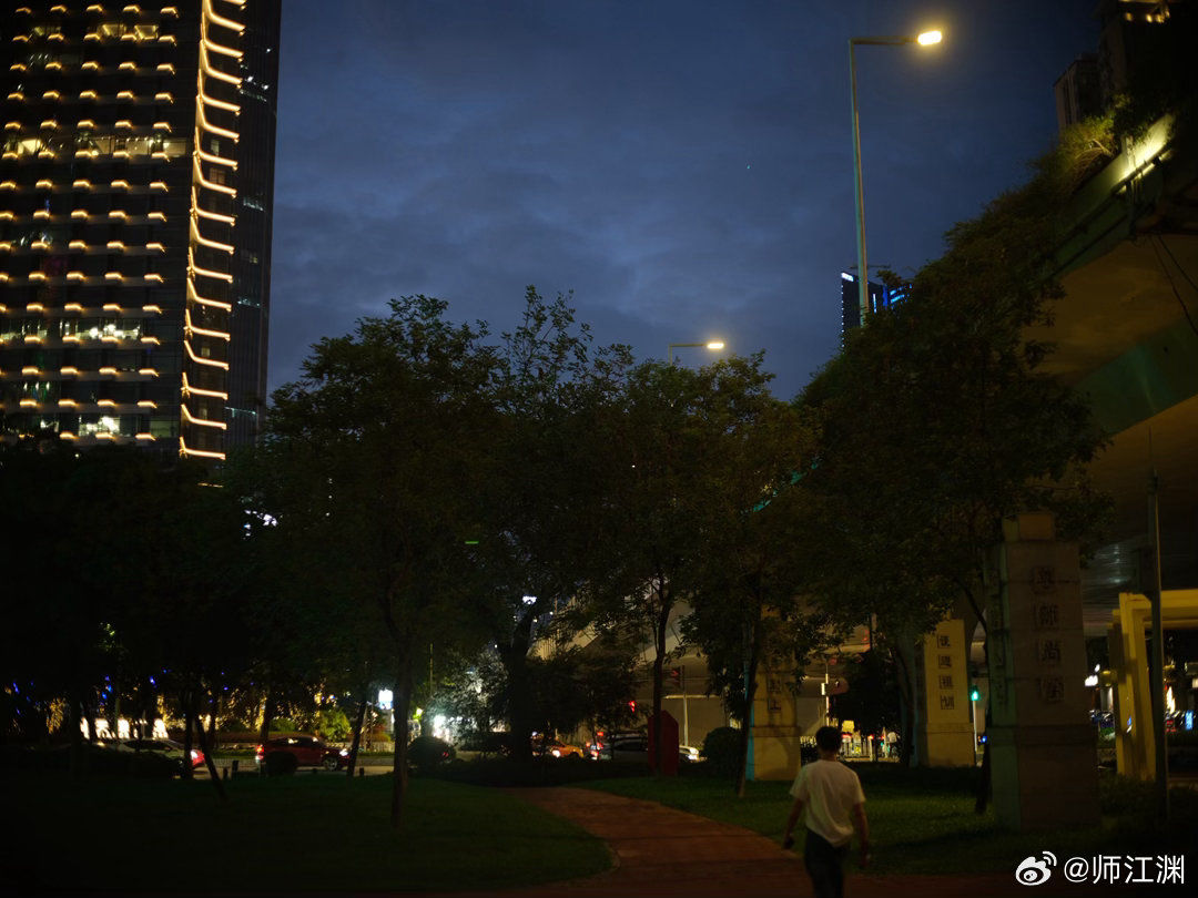晚安每一天，献上广州浪漫的歌曲时刻浪漫夜景广州·珠江新城[地点] 拍不够的珠江新